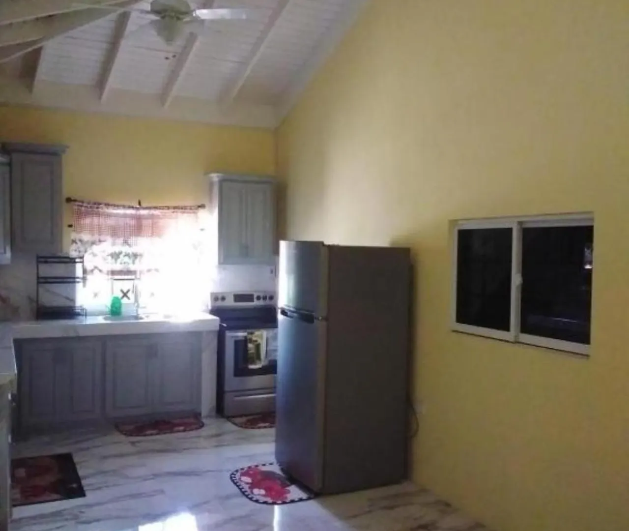 Vacation Suite Portmore Appartement