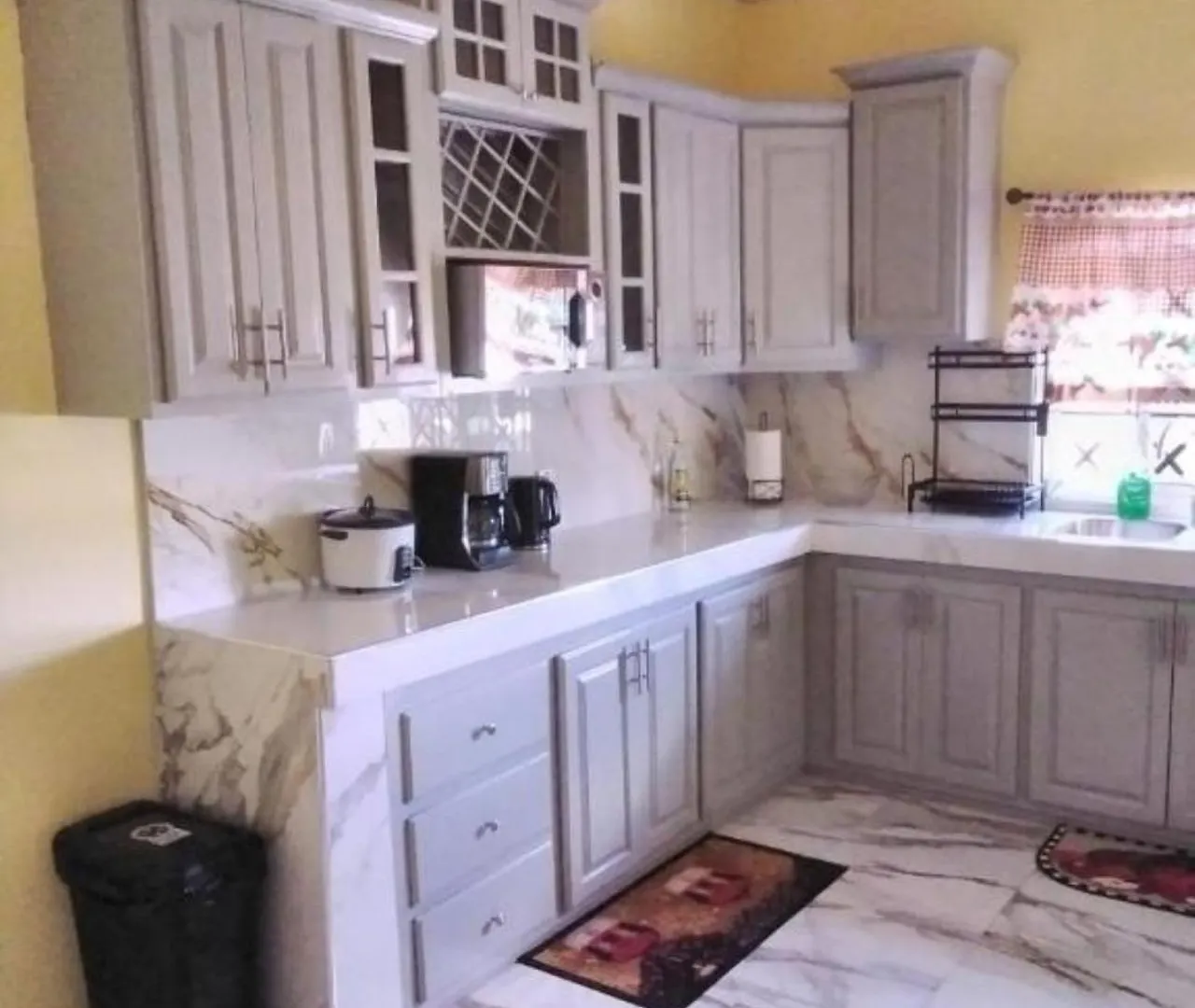 Vacation Suite Portmore Apartment